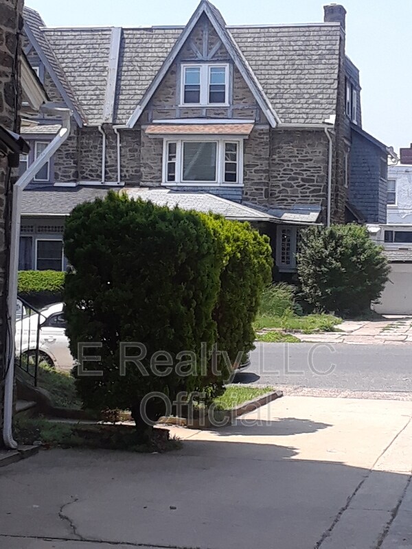 Foto del edificio - 819 N 64th St