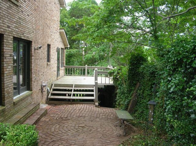Building Photo - 3507 Lakeside Ct