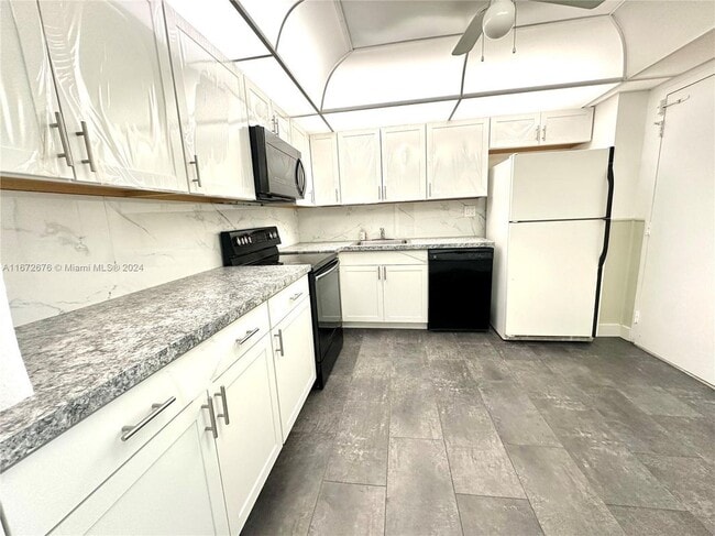 Building Photo - 250 174th St