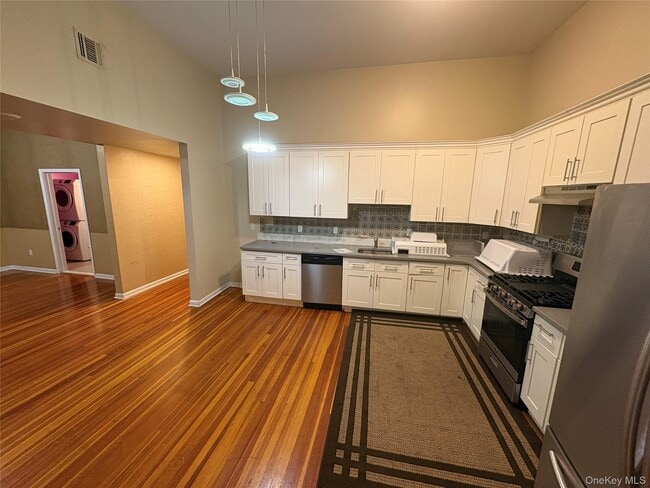 Foto del edificio - 4 E Main St