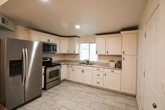 Photo - 3107 W Granada Rd Apartment