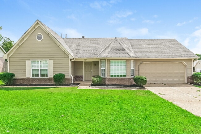 Building Photo - 1203 Thames Dr