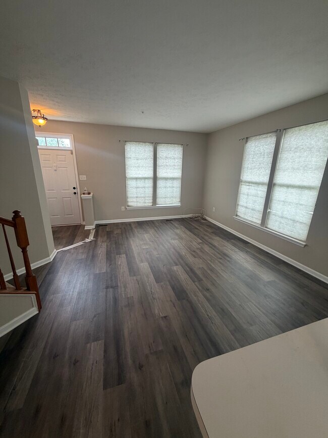 Foto del edificio - 5200 Torrington Cir