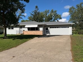 Building Photo - 1029 24th Ave N