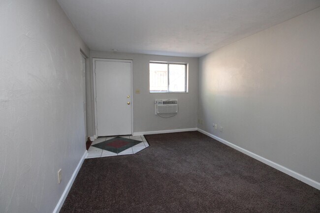 Foto del edificio - 101 Oak Manor Pl