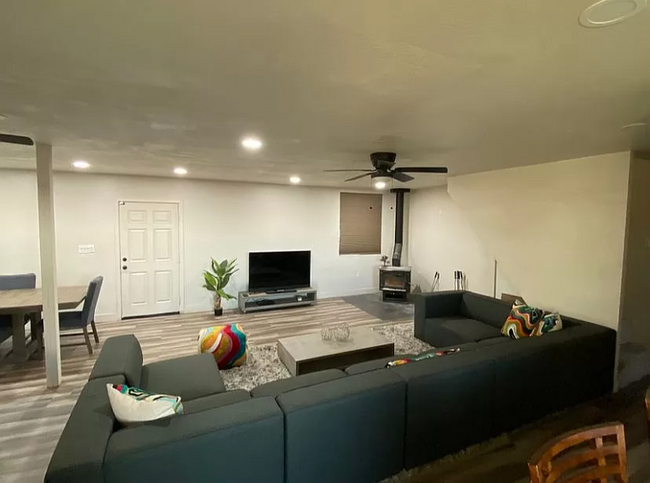 Building Photo - 7459 W Wolf Ln