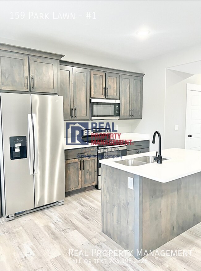 Foto del edificio - MOVE IN SPECIAL - 3 bedroom 2.5 bath Townh...