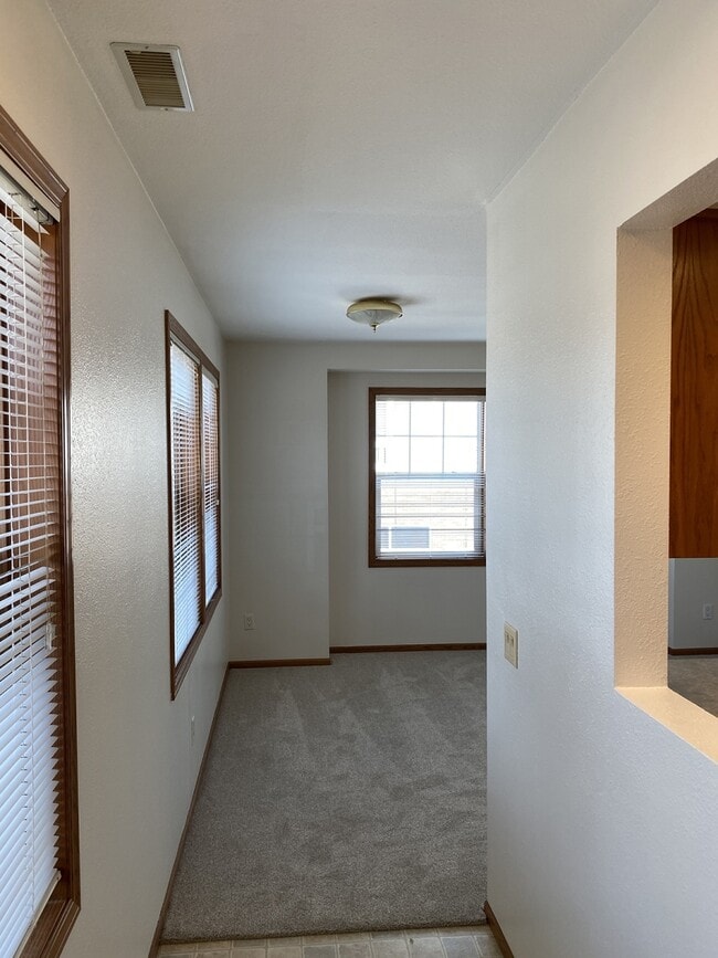 206 Locust St Unit Carriage House, Monticello, MN 55362 Condo for