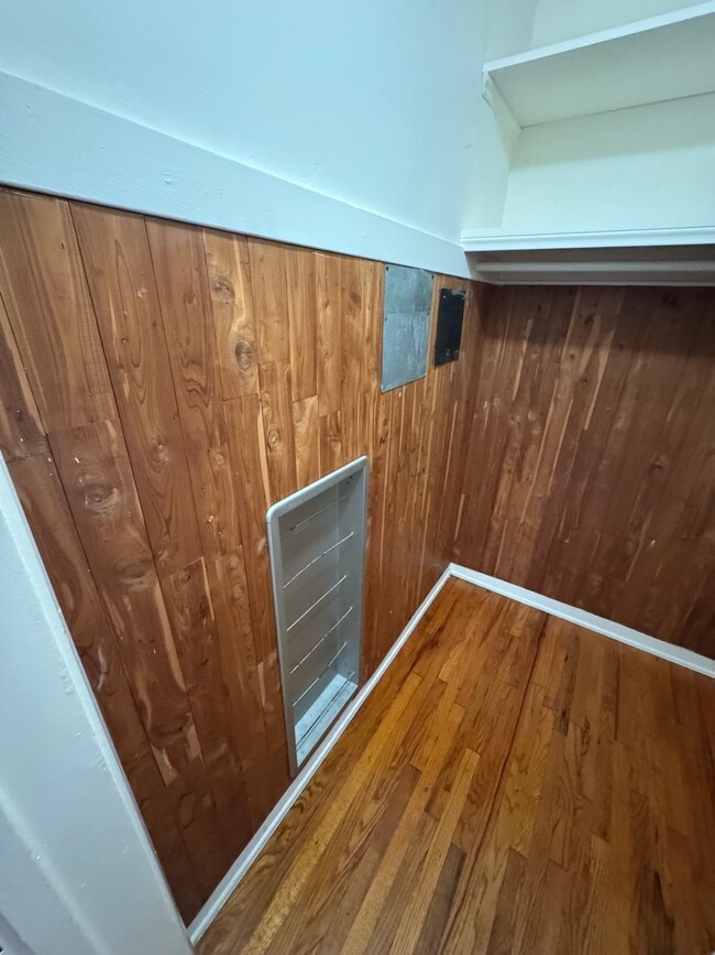 Foto del edificio - 5767 San Vicente Blvd