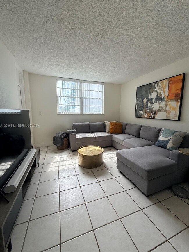 Foto del edificio - 2903 N Miami Beach Blvd