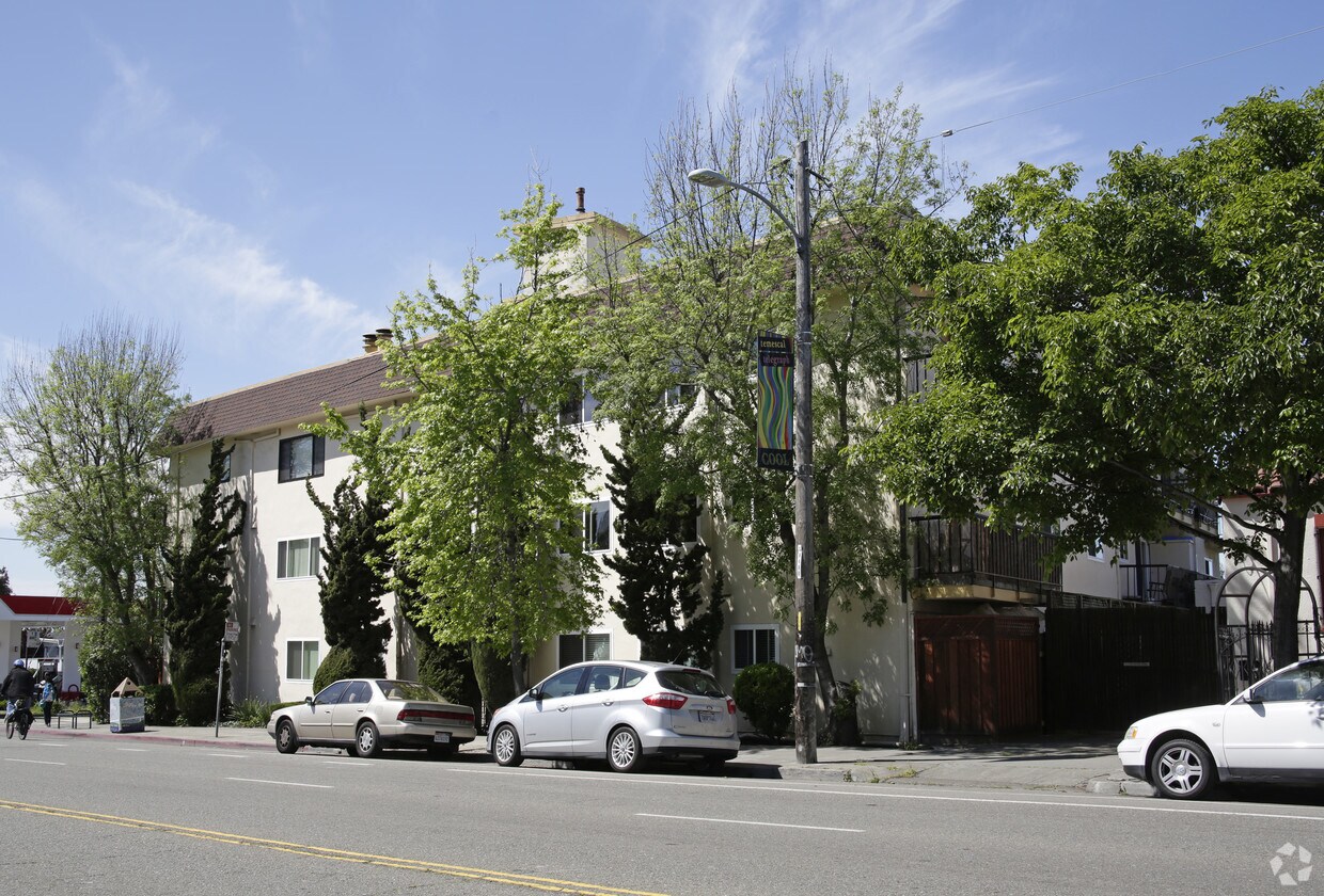 Building Photo - 6211 Telegraph Ave