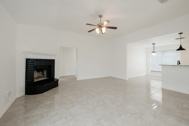Building Photo - 6530 Candleview Ct