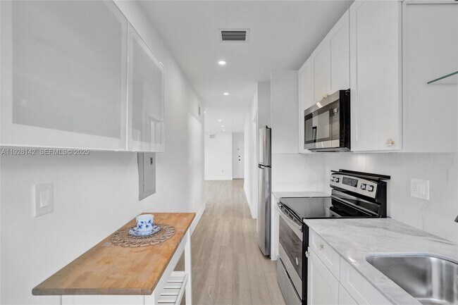 Foto del edificio - 1721 SW 13th St