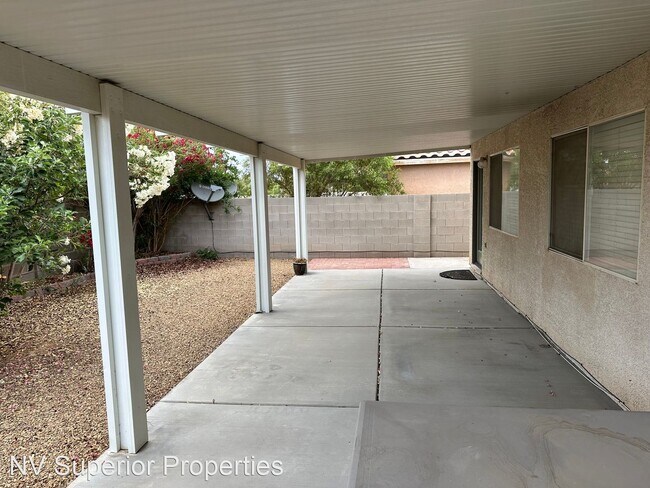 Foto del edificio - 5 br, 3 bath House - 8941 Edgeworth Place