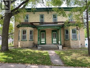 Building Photo - 81 St George St