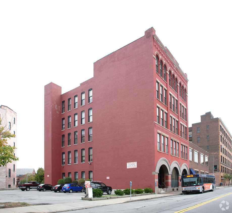 Primary Photo - Andrews Building