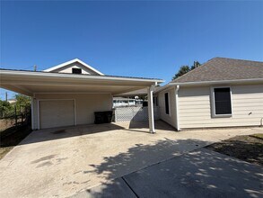 Building Photo - 1310 Bayou Shore Dr