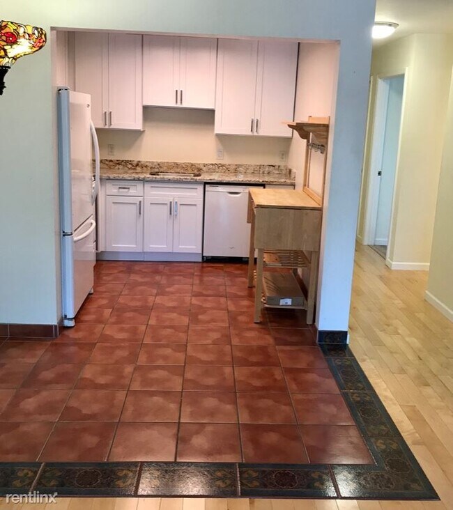 Building Photo - 2 br, 1 bath Condo - 1390 South Van Ness