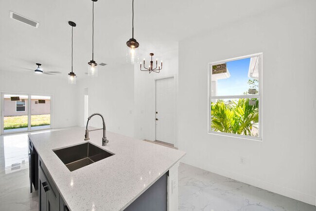 Building Photo - 4766 Nelson Dr