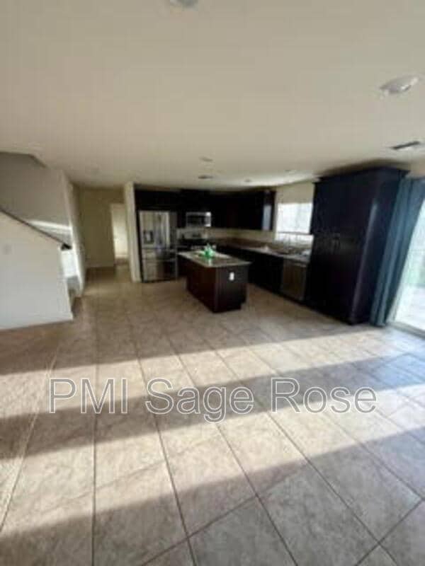 Building Photo - 8932 Coyote Blf Dr