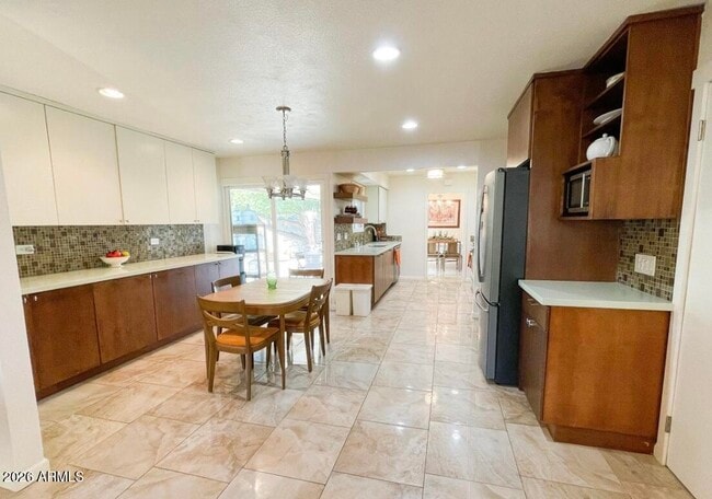 Building Photo - 1255 E Riviera Dr