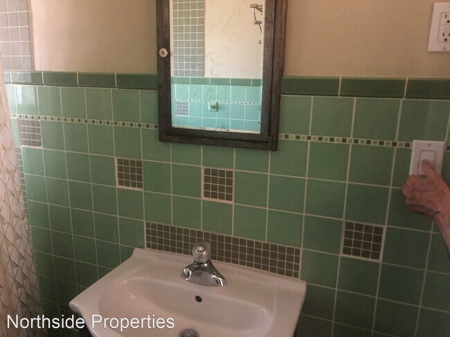 Building Photo - 1 br, 1 bath House - 1028 N Porter
