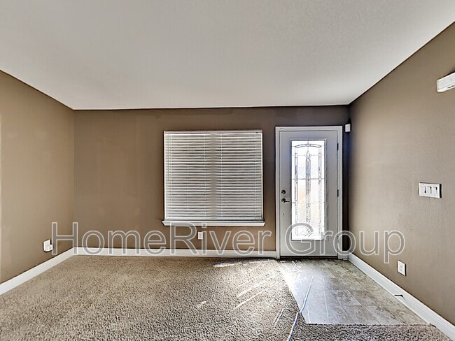 Foto del edificio - 8907 Hertford Cir