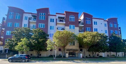 Building Photo - 1900 Genesee St