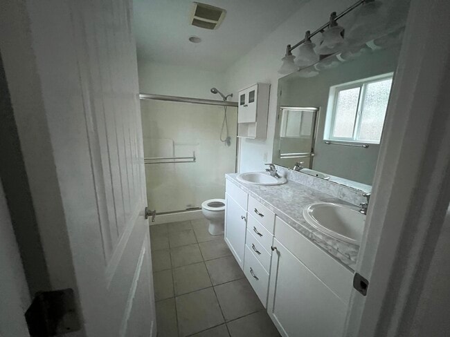 Building Photo - 2127 Royal Saint George Dr