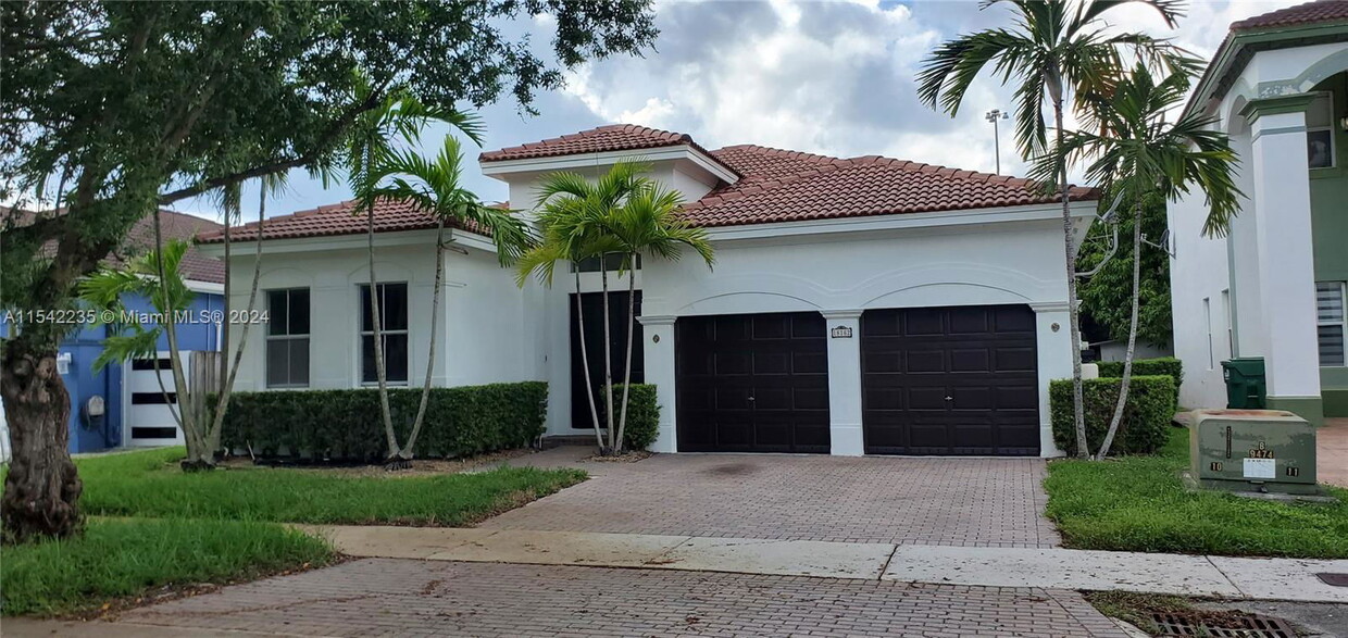 Foto principal - 18162 NW 91st Ct