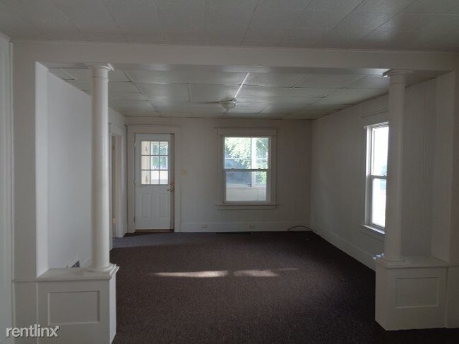 Building Photo - 844 Turner Ave