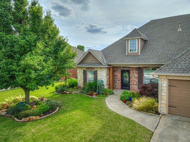 Foto del edificio - Fantastic home in the Fairways at Surrey H...