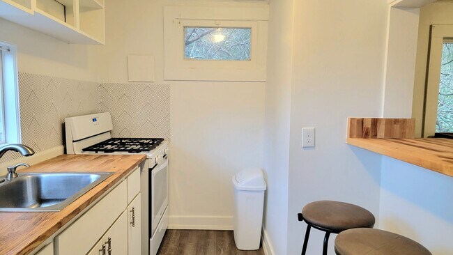 Foto del edificio - 5503 S Corbett Ave