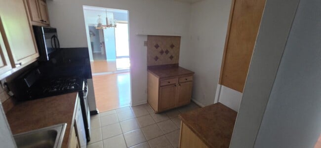 Building Photo - 222 Echelon Rd