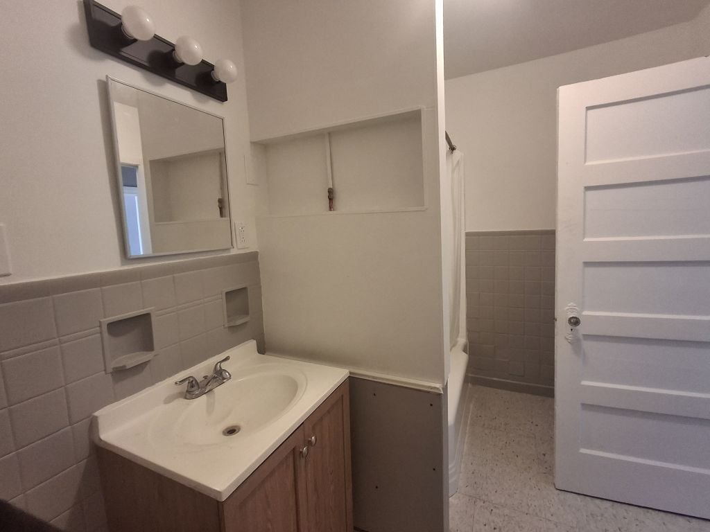 Building Photo - 11 Prather Ave