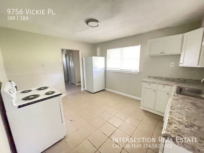 Building Photo - Beautifully Renovated 3 Bedroom Ranch Home