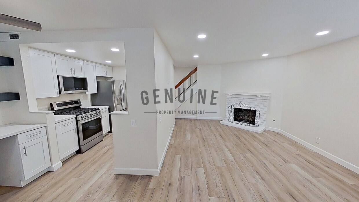 Foto principal - 3 Bedroom Beautifully Upgraded Home in Ana...