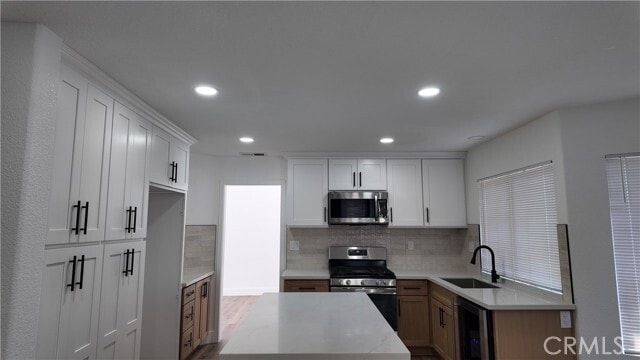 Foto del edificio - 21484 Dickinson Rd
