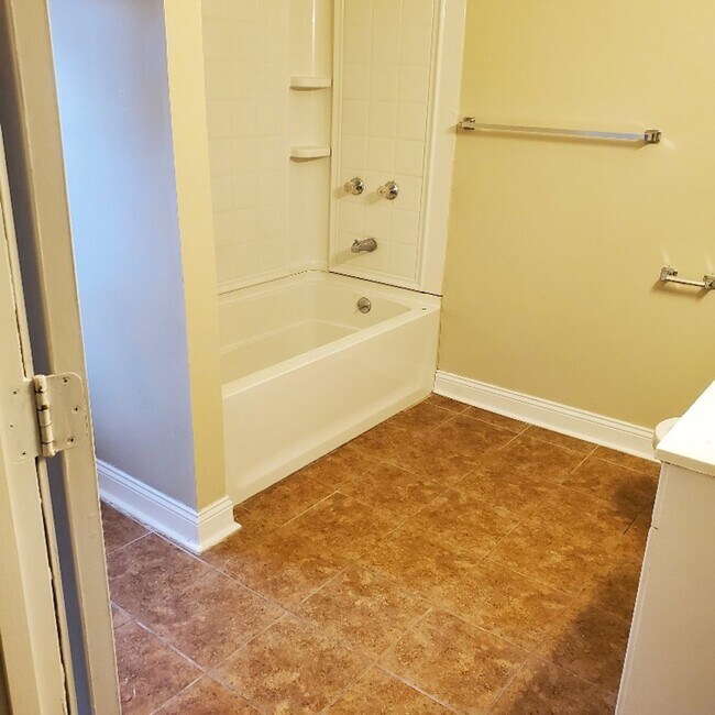 Foto del edificio - 3BDRM HOUSE FOR RENT