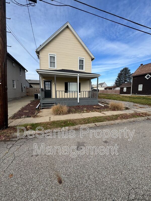 Building Photo - 2107 Adams St