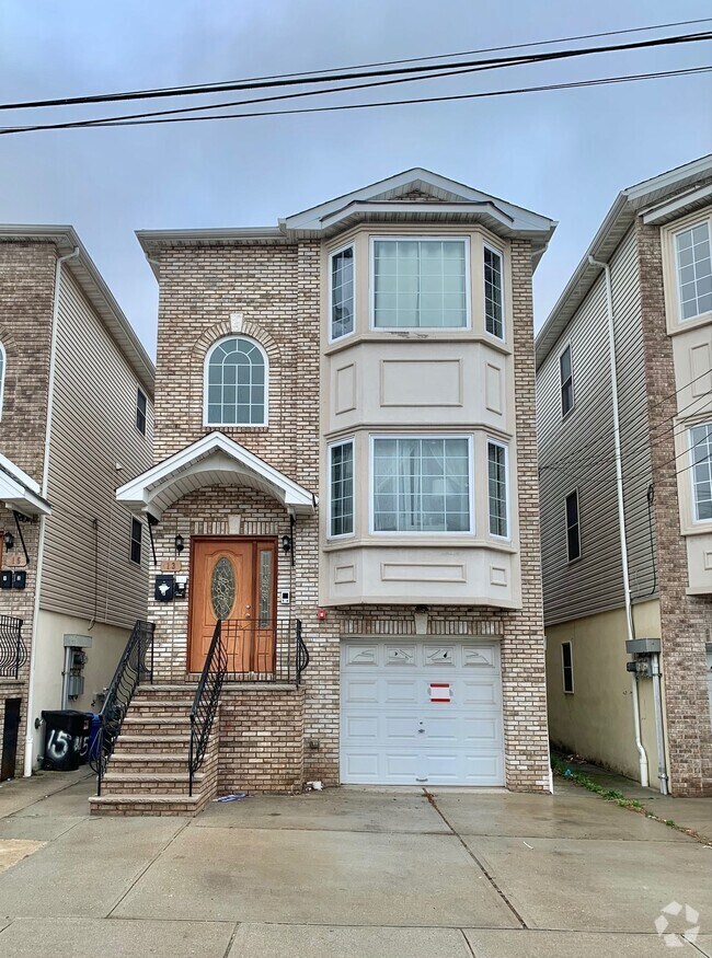 Houses For Rent in Harrison, NJ 3 Homes