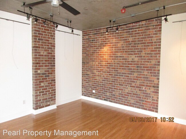 Building Photo - 411 NW Flanders St
