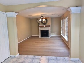 Building Photo - 18927 Hikers Trail Dr