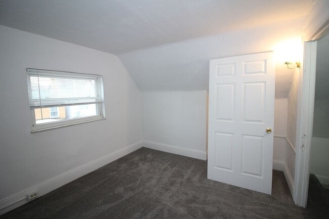 Building Photo - 249 Dilworth St