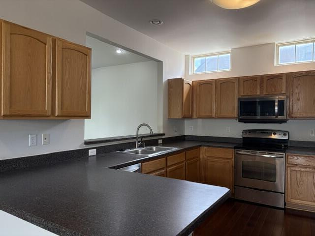 Building Photo - 5888 Villa France Ave