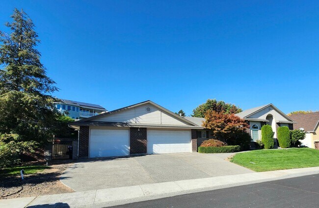 Foto del edificio - Beautiful Craftsman Style Rambler Must See!!