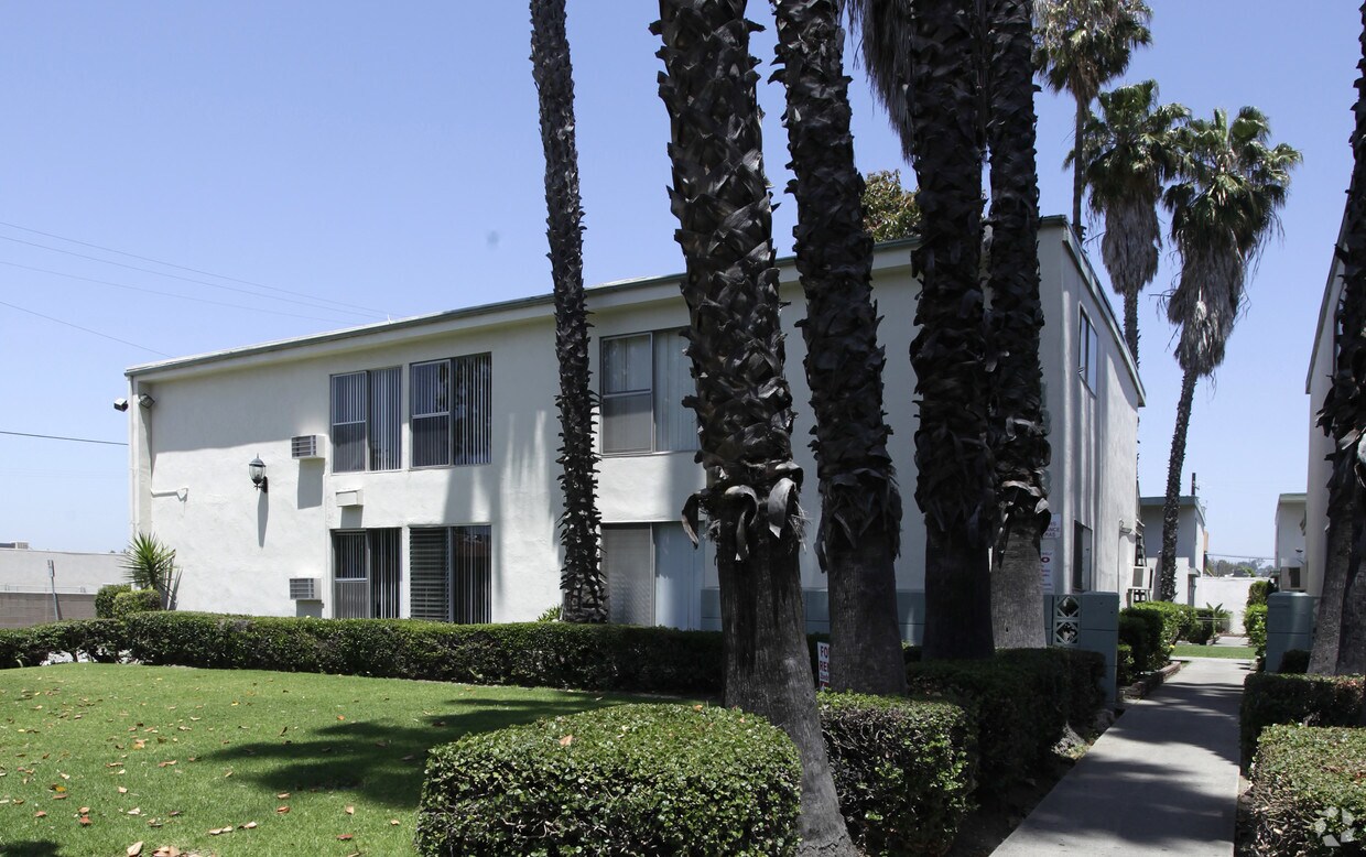 Building Photo - 1313 E Wilshire Ave