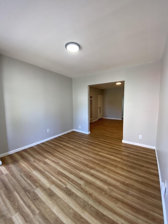 Building Photo - 22 Crockett Ave