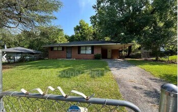 Building Photo - 1623 Sherrill Dr