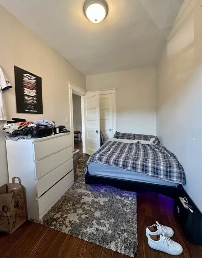 Foto del edificio - 1402 Beacon St